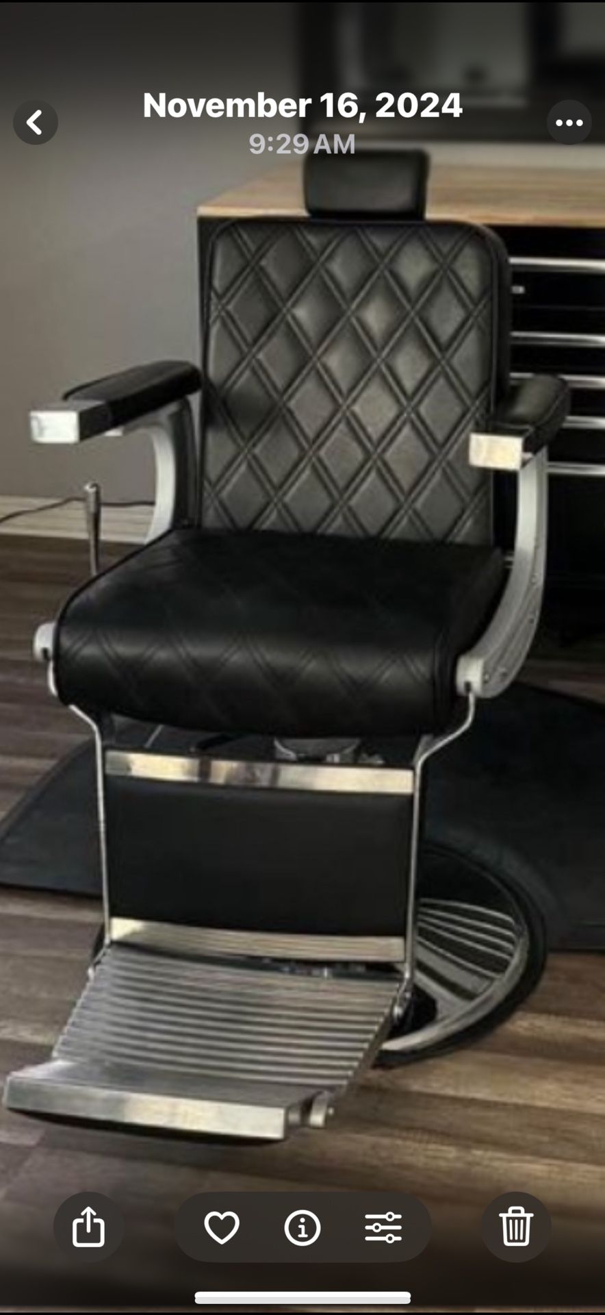 Barber Chair & Station