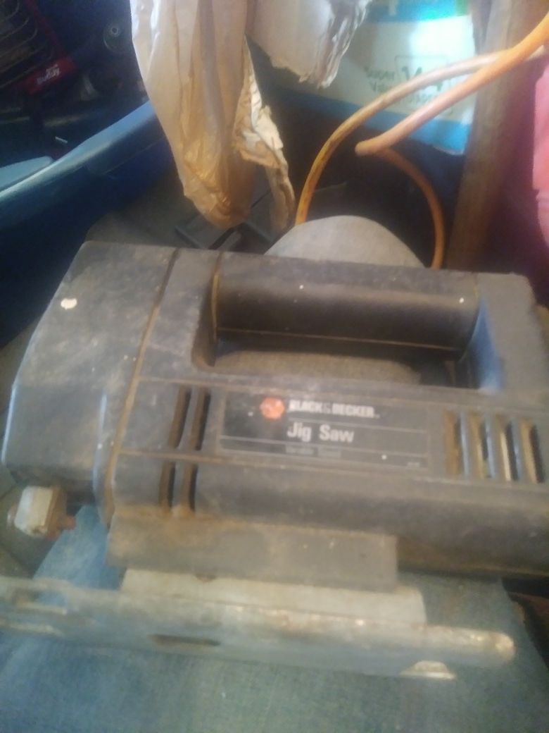 BLACK & DECKER ELECTRIC JIG SAW