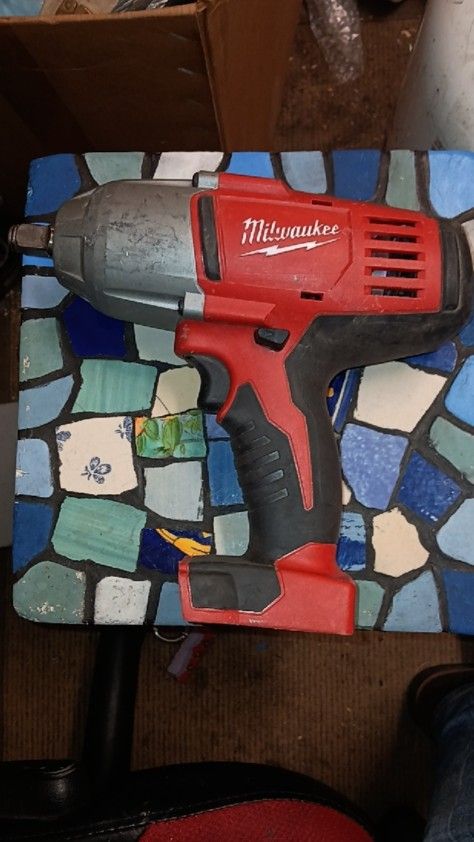 Milwaukee high Output 1/2 Impact