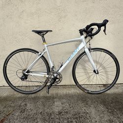 Giant Avail 1 Road Bike size small (White/ Silver)