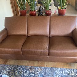 Like New Omnia Leather Sofa  -  Great Texas 