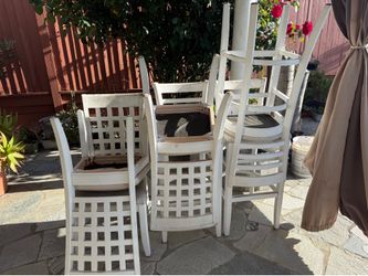 FREE CHAIRS