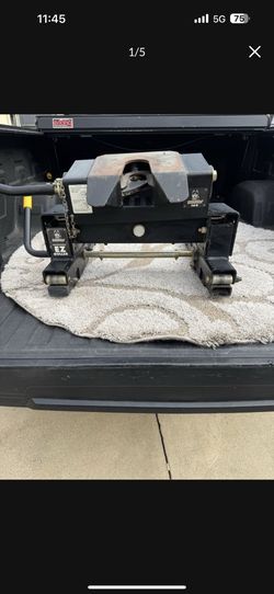 HUSKY adjustable EZ roller 5th. Wheel hitch.$250