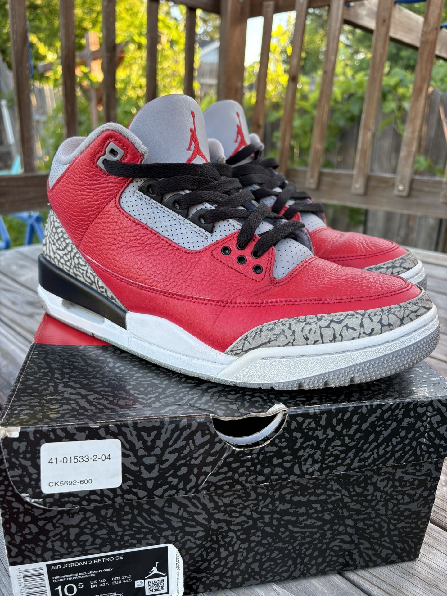 Jordan 3 SE UNITE