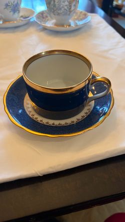 Glitz and Floyd Fine Porcelain TeaPot “Biarritz Bleu”