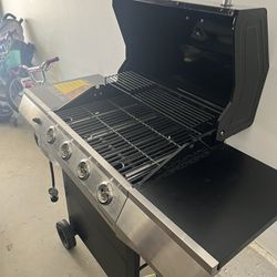 Charbroil Propane Grill Brand New! 