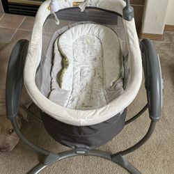Graco Baby Swing/ Recliner 