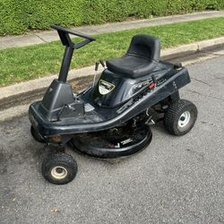 Riding Lawnmower 