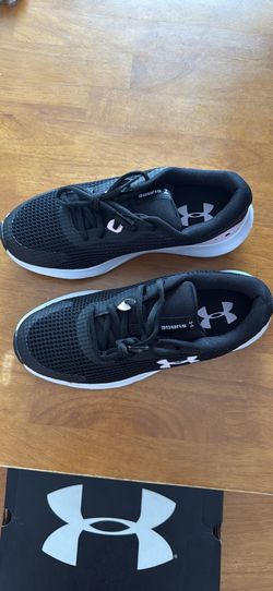 New Under Armour women’s 8