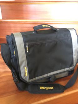 Classic Slim Briefcase laptop college or business needs