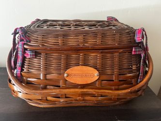 American Ranch Deluxe Picnic Basket