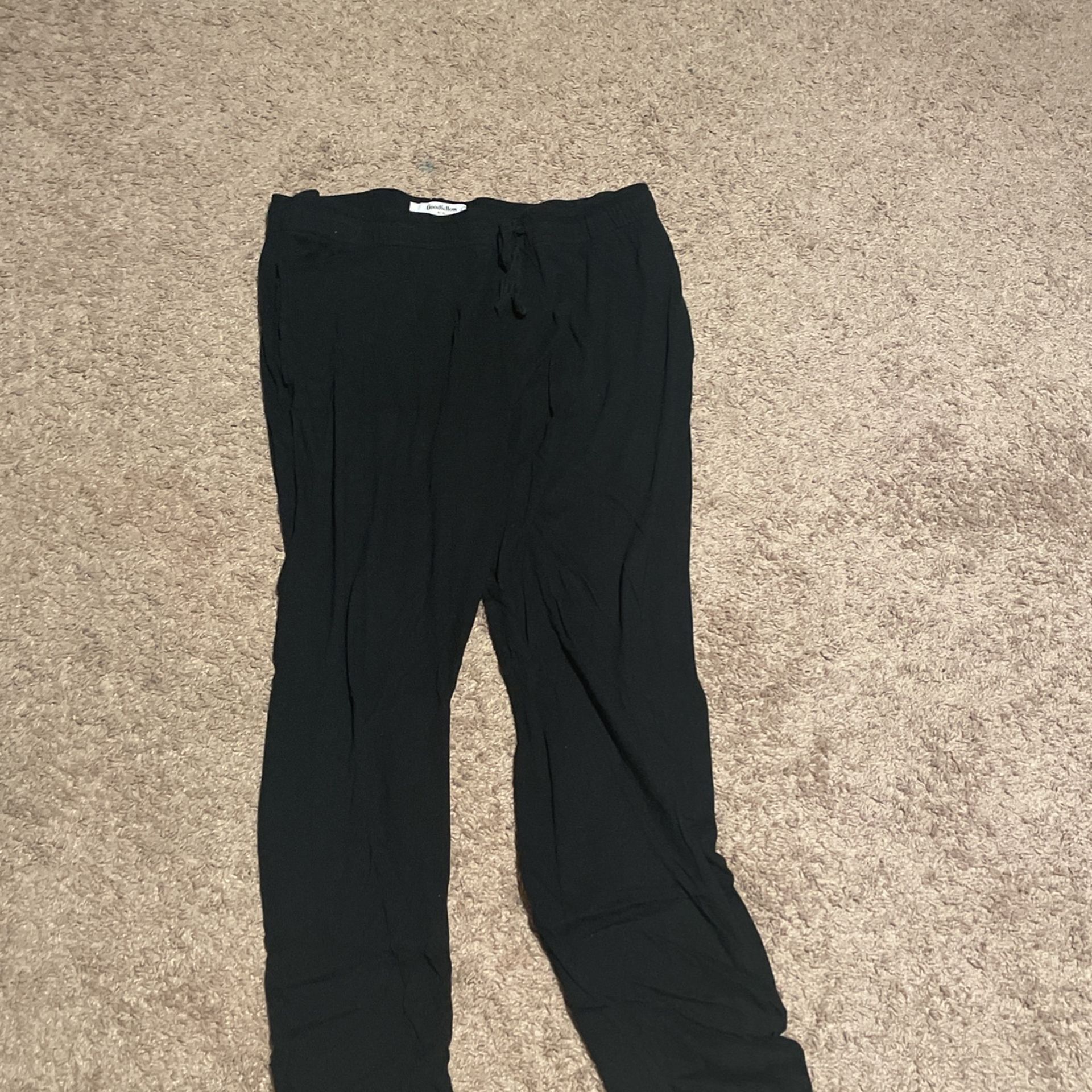 Size XL sweatpants (very breathable)