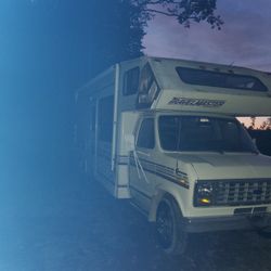1990 Ford E-350