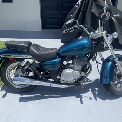 2000 Suzuki GZ 250