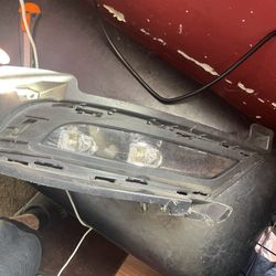Chrysler 300S 2020 Fog Light 30$ 