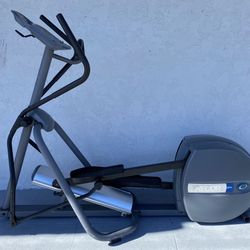 Precor Elliptical with Upper Body Movable Arms - Very Good Condition