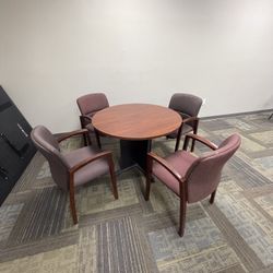 ROUND TABLE 3 FT  AND 4 ARMED CHAIRS