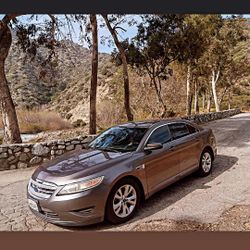 2011 Ford Taurus
