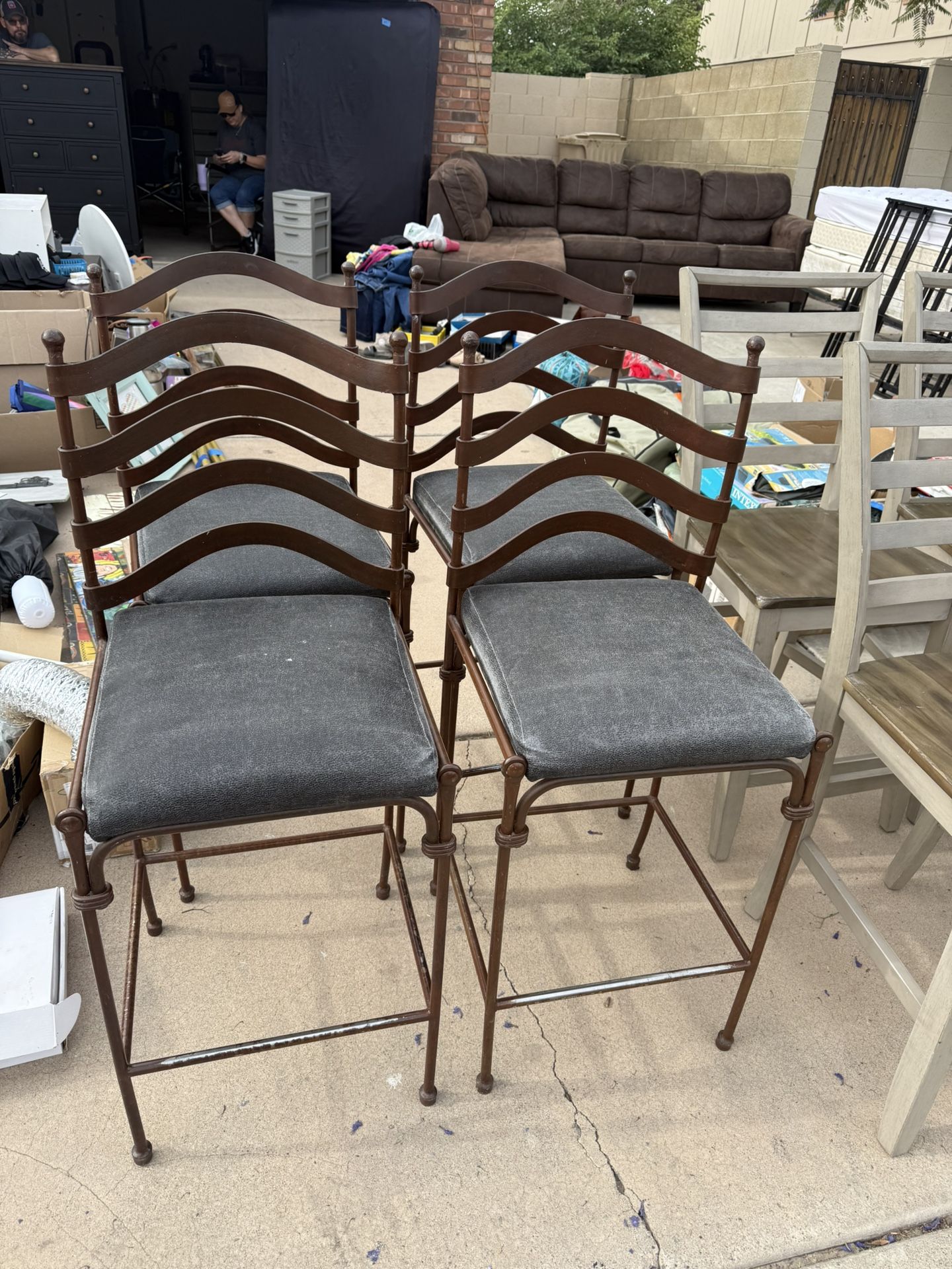 4 Chairs