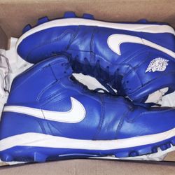 Jordan 1 Retro MCS
Men's Baseball Cleats  Men's 13