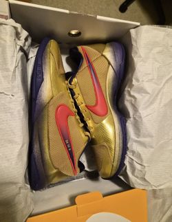 DS NEW NIKE KOBE 5 UNDEFEATED SIZE 10