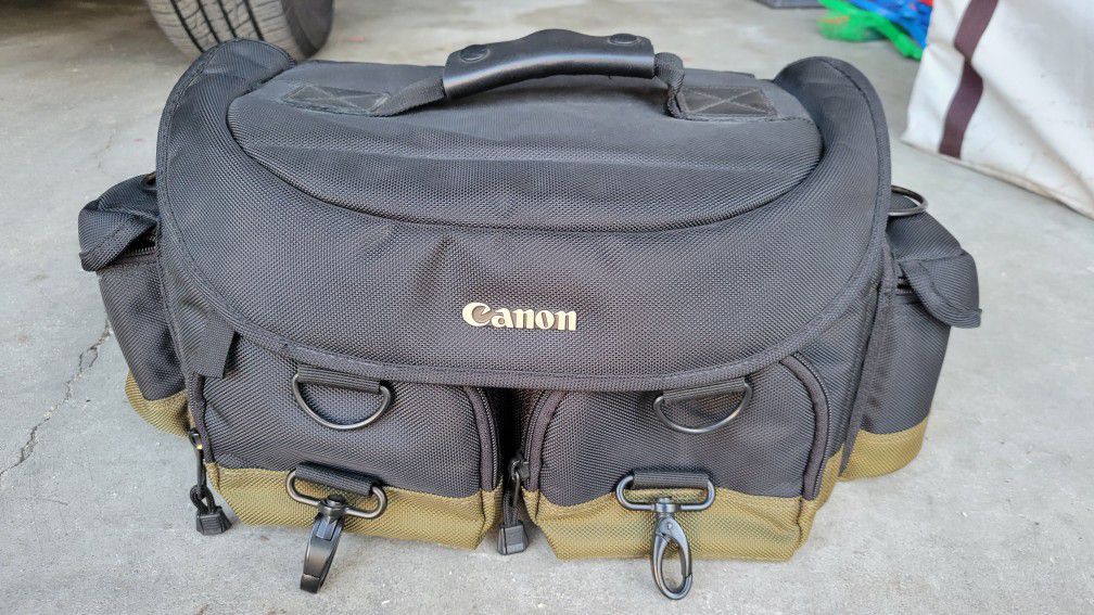 Canon Camera Bag -Excellent Condition
