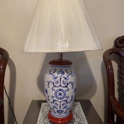 Blue and White Antique Ceramic Table Lamp Flower