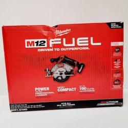 M12 FUEL 5-3/8 inch circular saw kit. Model 2521-21HO. This kit has the saw, one M12 REDLITHIUM HIGH OUTPUT XC5.0 battery, a M12 charger, co