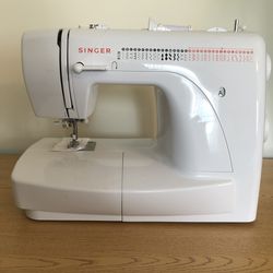 Like S29#Sewing Machine With foot Pedal And ax/dc Cord/ Copy Of Manual Some Needles/and Access  Parts
