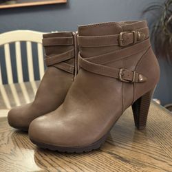 Women’s Boots With Heels