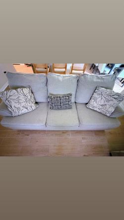 Couch and loveseat used $400 cash obo