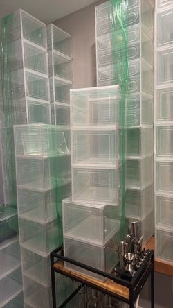 Clear shoe box container