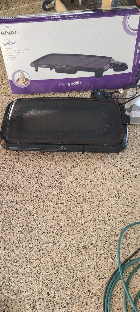 20 Inches Griddle By Rival