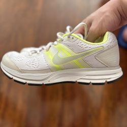 Womens Nike Pegasus 29 Size 7.5 524981-007 Running Shoes