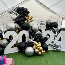 Graduation Balloon Set Up 