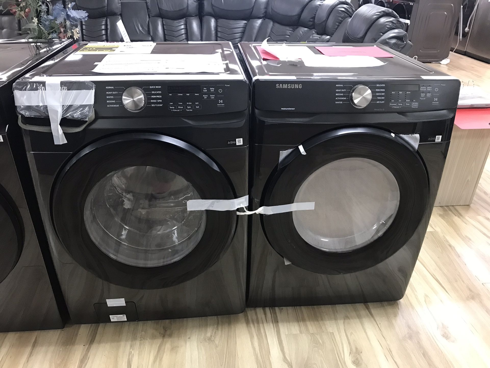 Samsung washer and dryer set in Black