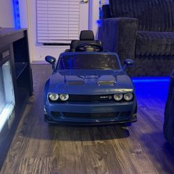 SRT CHALLENGER KID RIDE ON 