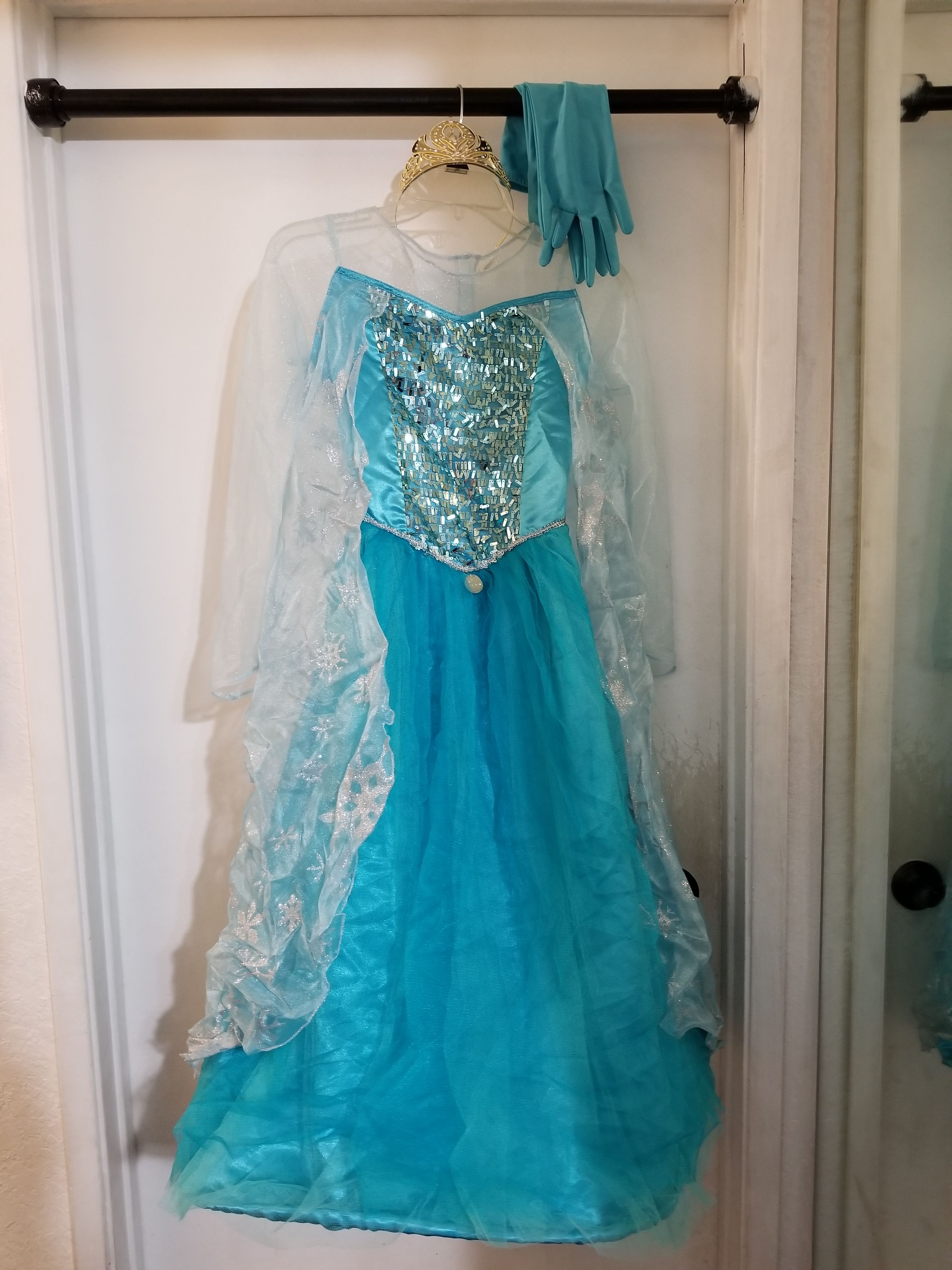 Disney Elsa Dress 10-12 with gloves and crown