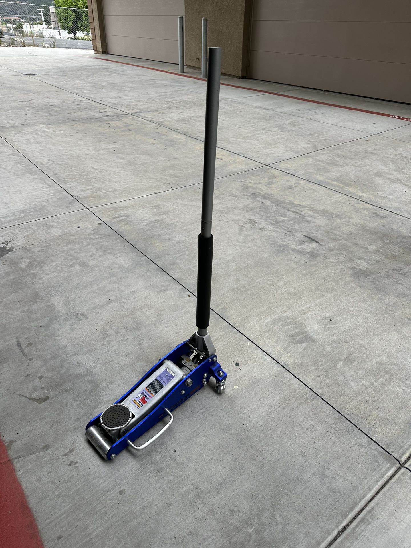 Pittsburgh Racing 1.5 Ton Floor Jack
