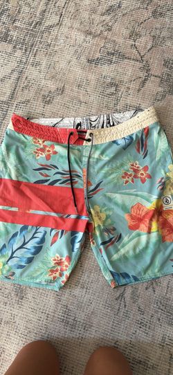 Men’s Volcom swim size 36