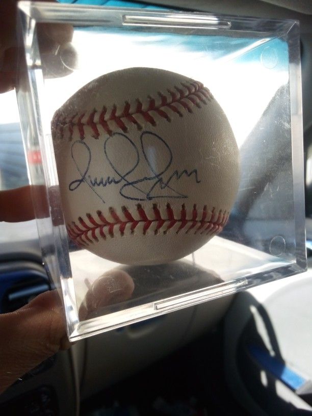 2 Omar Viszquell Signed Baseballs From 2001