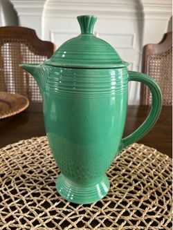 Vintage Mcm retro Homer Laughlin fiesta green coffee/tea pitcher