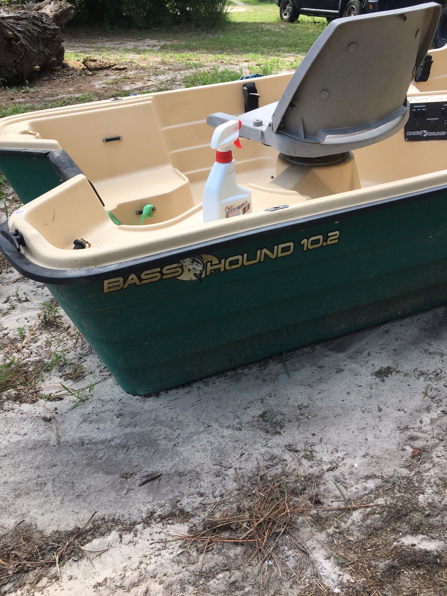 Bass hound 10.2 for Sale in Seaford, DE - OfferUp
