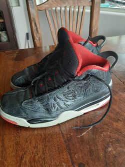 2 pairs of Jordan's 10.5