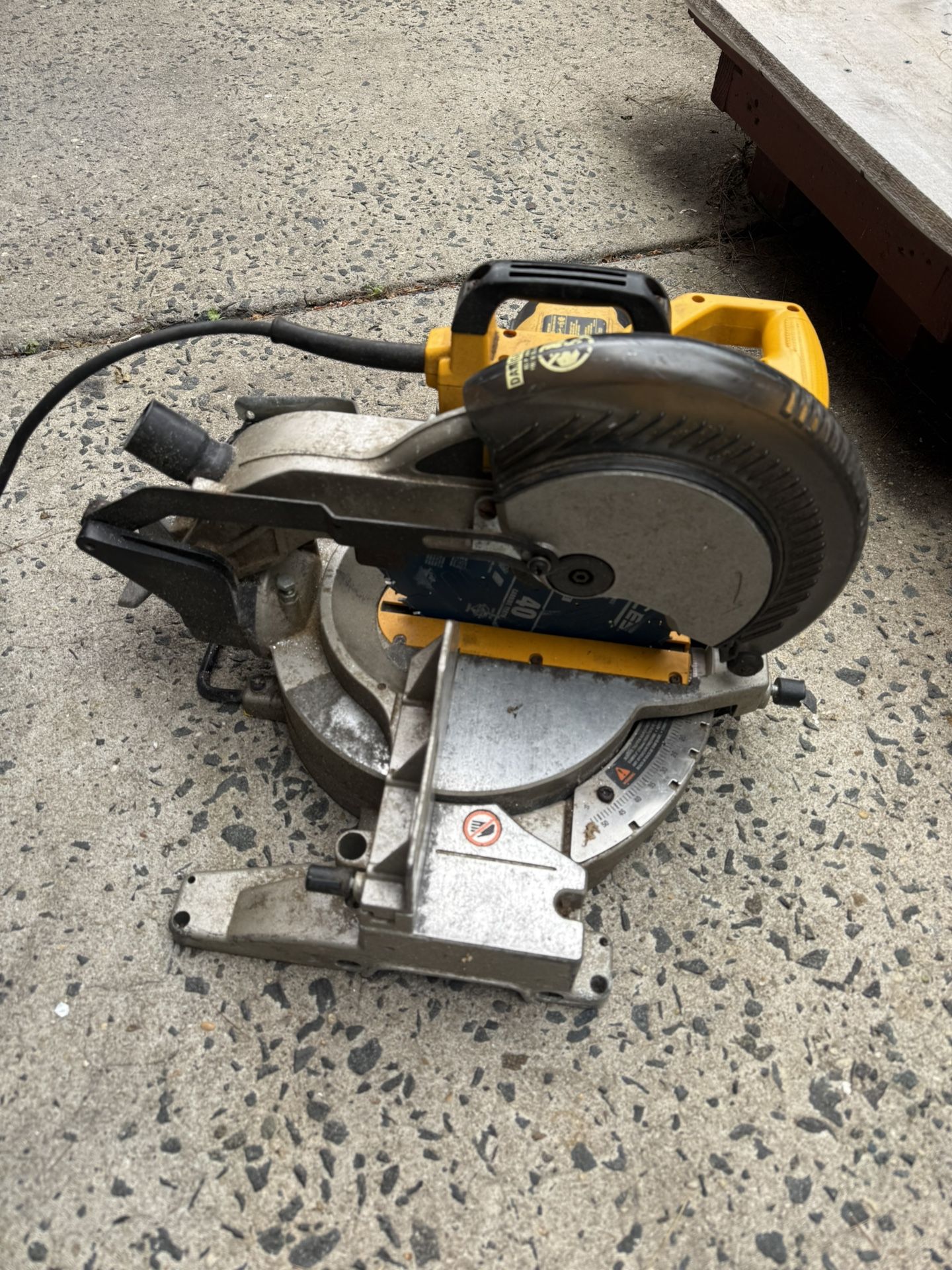 Dewalt 10 Inch Miter Saw