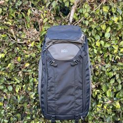REI 40 L Pack