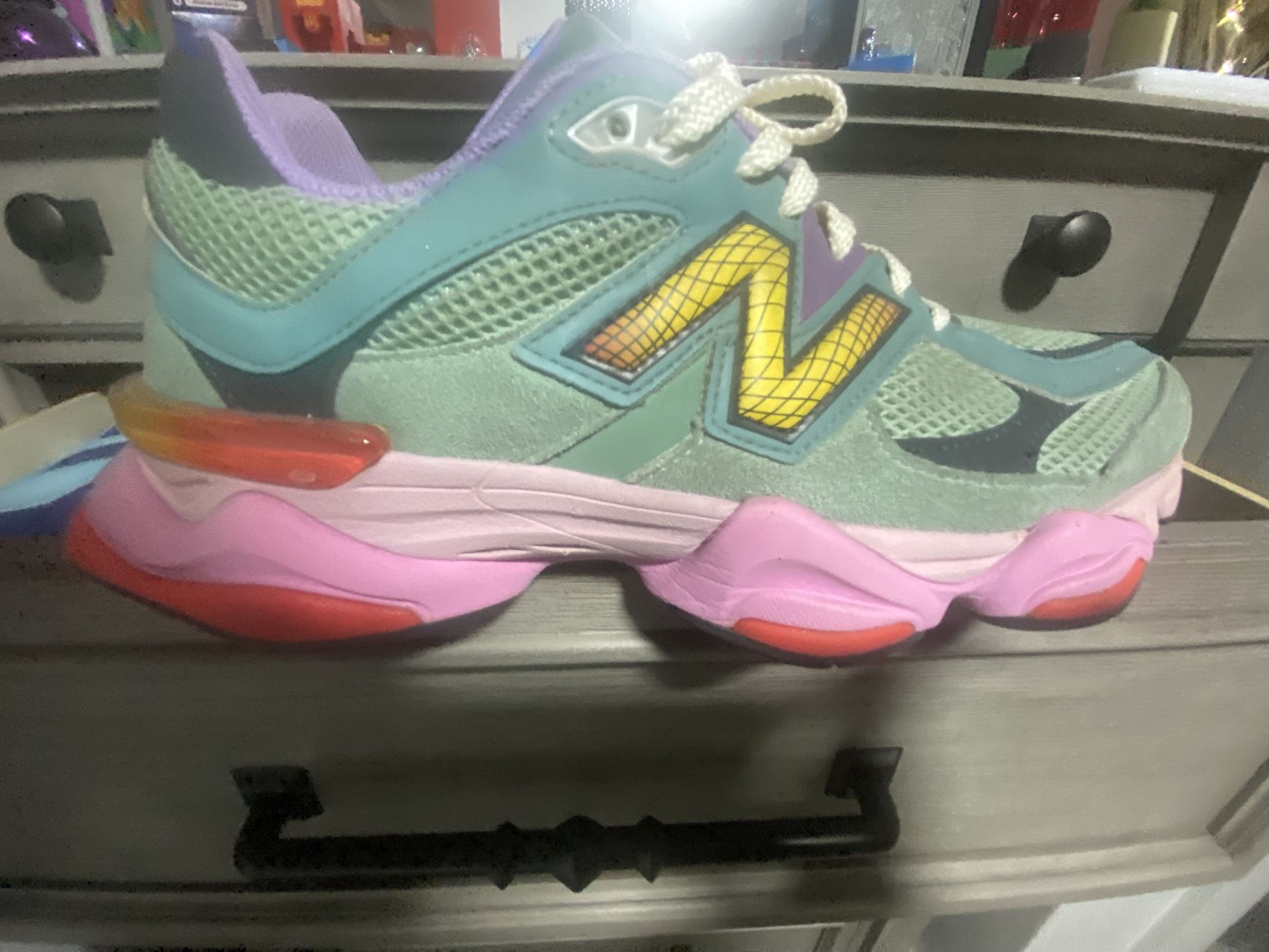 MENS NEW BALANCE 9060 Brand New