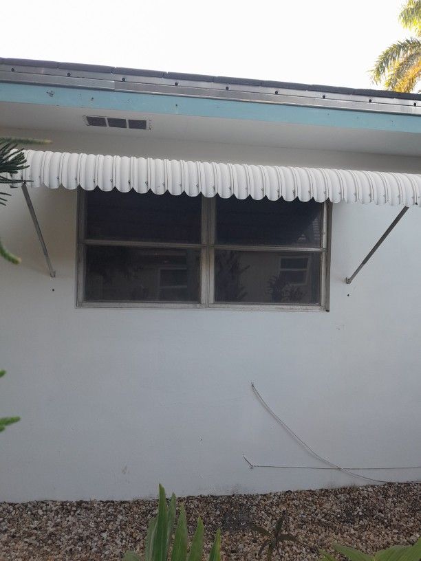 Aluminum Clamshell Shutters for Sale in West Palm Beach, FL OfferUp