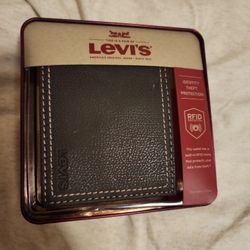 Levi WALLET