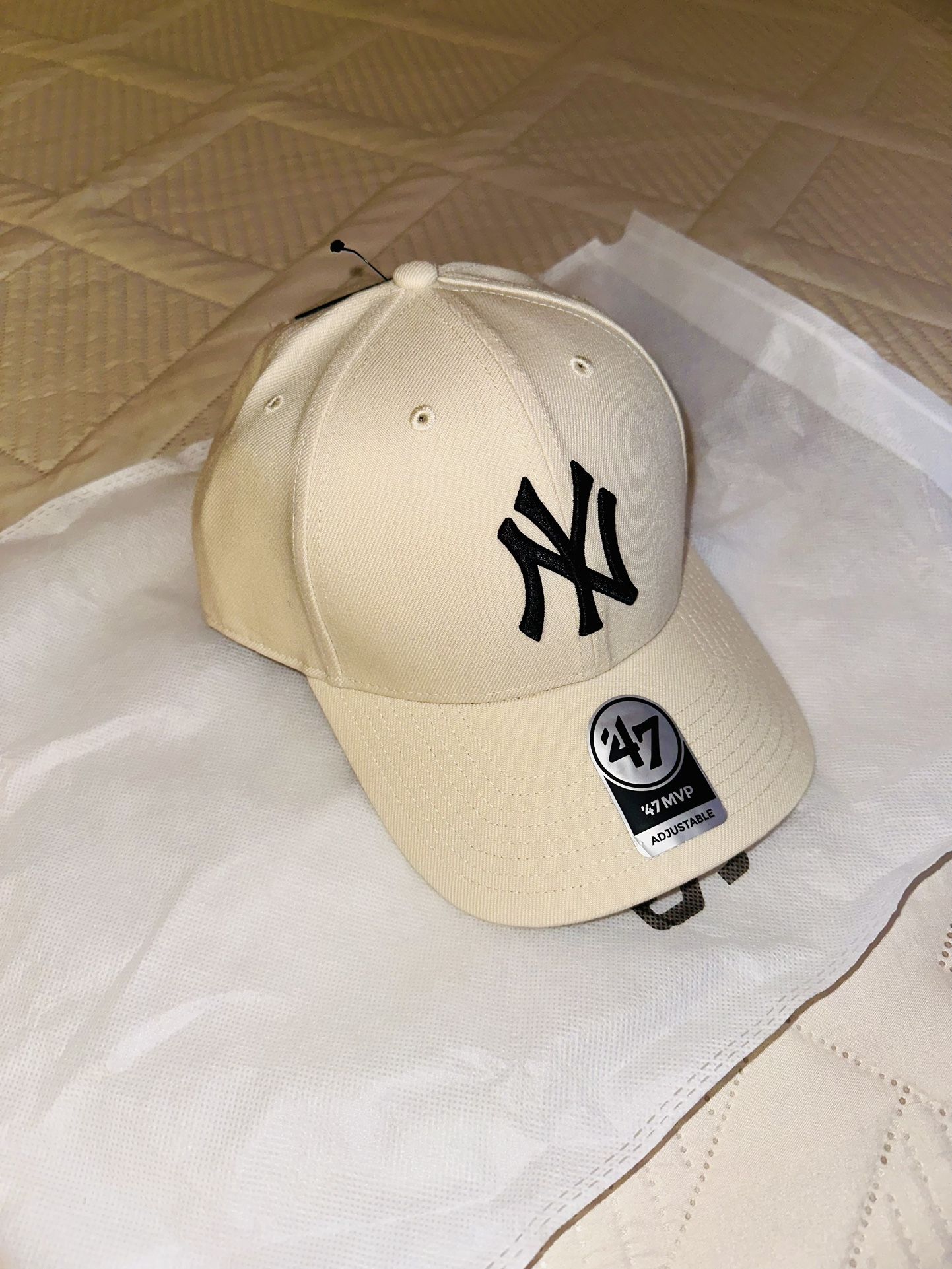 47 Brand Curved Brim New York Yankees MLB MVP Cream Cap